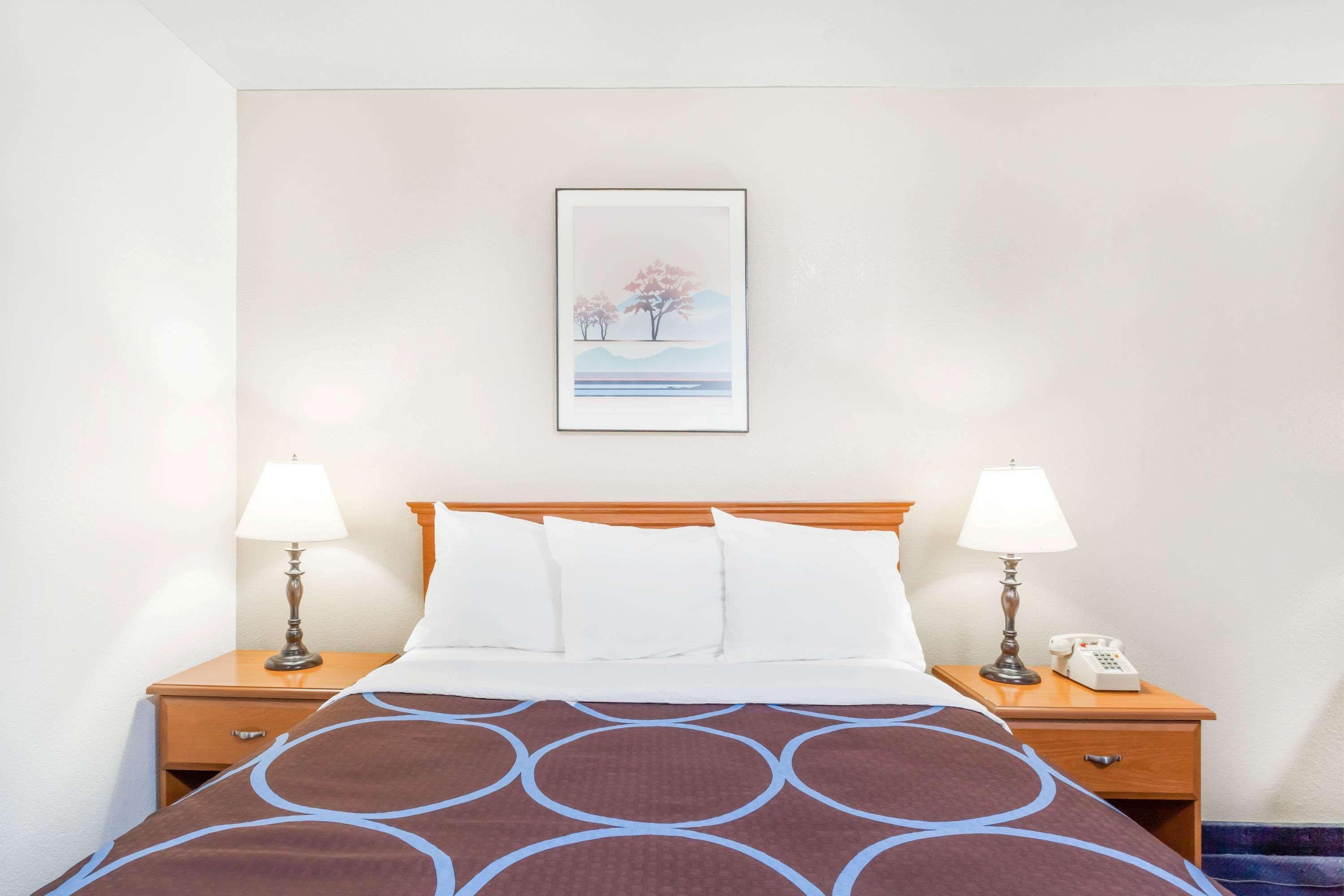 Motel Super 8 By Wyndham Maybrook 2*