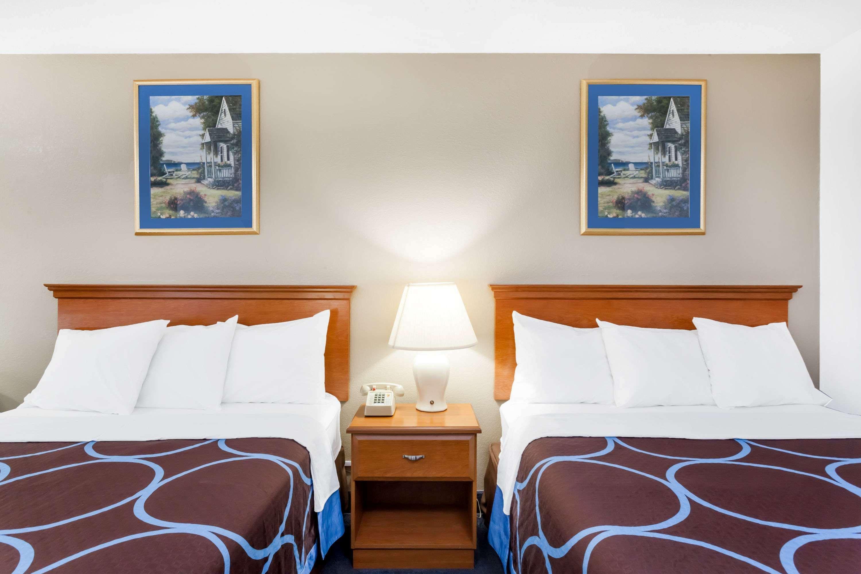 Super 8 By Wyndham Maybrook Motel Montgomery