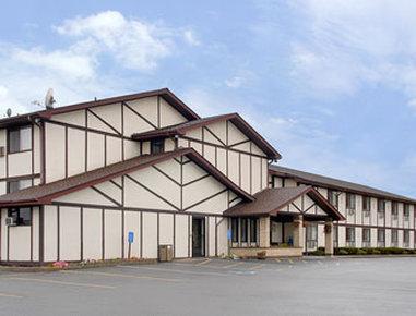 Super 8 By Wyndham Maybrook Motel